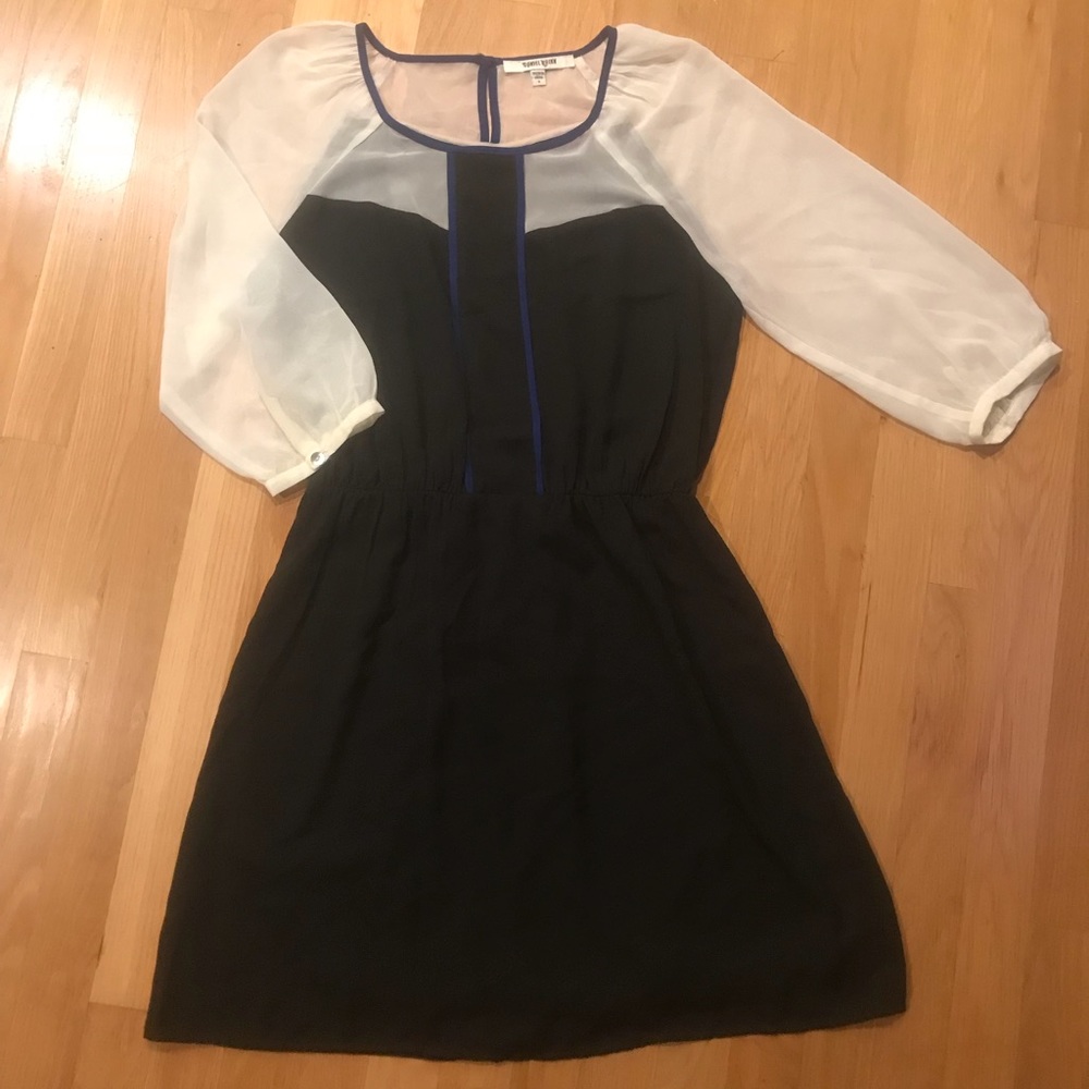 3/$12 Daniel Rainn dress: S